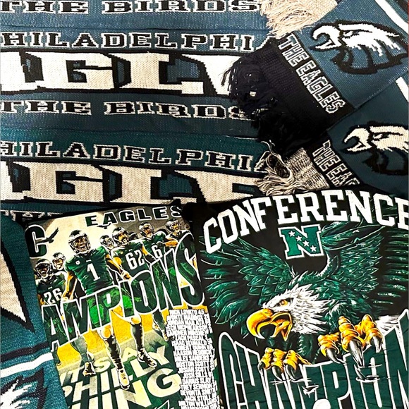 Philadelphia Eagles™️🦅ProShop GameDay Set🍁🧶🏈🧣🍁 - Picture 13 of 15